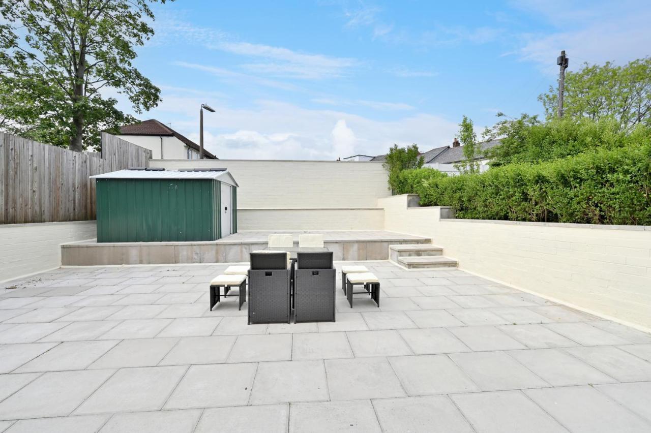 Villa Sleek And Stylish 3 Bed In Bolton - Garden - Parking Exterior foto