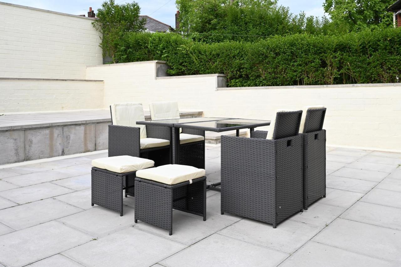 Villa Sleek And Stylish 3 Bed In Bolton - Garden - Parking Exterior foto